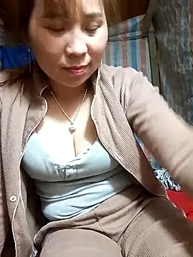 Snapshot of Mpchaola chatting on April 30, 11:05 am Mpchaola online show from April 30, 11:05 am