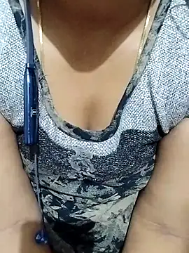 Snapshot of Varsha21 chatting on October 29, 12:07 pm Varsha21 online show from October 29, 12:07 pm