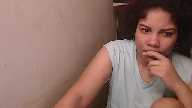 Snapshot of madelene chatting on October 3, 6:10 am madelene online show from October 3, 6:10 am