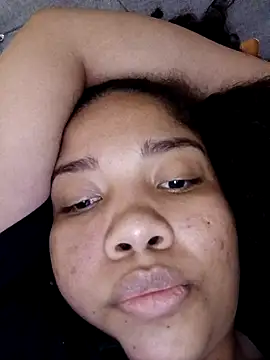 Snapshot of madelene chatting on October 8, 12:41 am madelene online show from October 8, 12:41 am