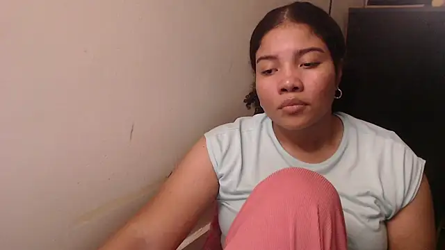 madelene online show from April 25, 1:19 am