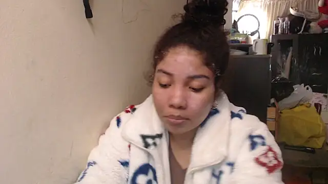 Snapshot of madelene chatting on June 11, 3:26 am madelene online show from June 11, 3:26 am