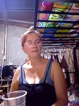 SexyHottMom online show from February 22, 6:35 am