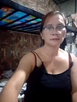SexyHottMom online show from April 22, 9:49 pm