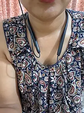 Queen Nora online show from June 7, 11:58 am
