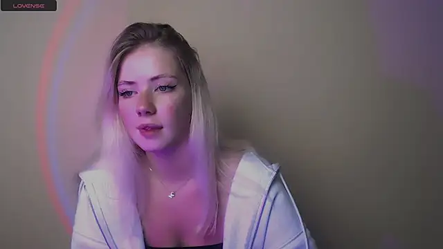 AliceHotty  online show from September 23, 12:30 pm