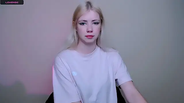 AliceHotty  online show from February 9, 8:29 am