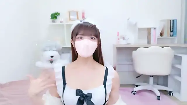 Reina Fcup online show from November 30, 10:19 am