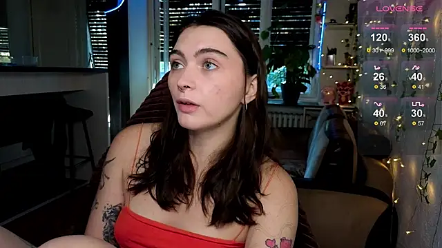 Snapshot of dorfmatratze__ chatting on September 18, 6:04 am dorfmatratze   online show from September 18, 6:04 am