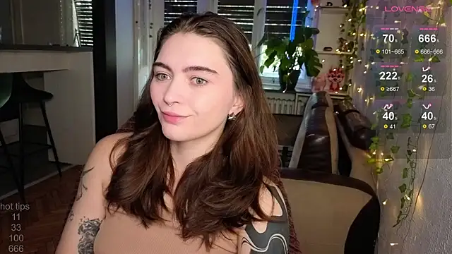 Snapshot of dorfmatratze__ chatting on October 25, 6:21 am dorfmatratze   online show from October 25, 6:21 am