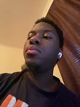 Snapshot of ThickDic28 chatting on May 13, 11:44 pm ThickDic28 online show from May 13, 11:44 pm