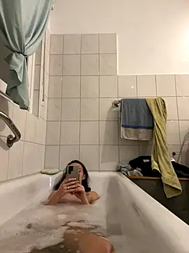 Snapshot of Emilia_Mausi chatting on November 4, 8:08 pm Emilia Mausi online show from November 4, 8:08 pm