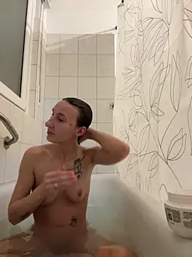 Snapshot of Emilia_Mausi chatting on November 24, 8:19 pm Emilia Mausi online show from November 24, 8:19 pm