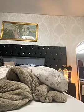 Snapshot of Emilia_Mausi chatting on December 4, 8:28 pm Emilia Mausi online show from December 4, 8:28 pm