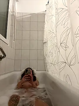 Snapshot of Emilia_Mausi chatting on January 13, 7:30 pm Emilia Mausi online show from January 13, 7:30 pm