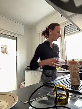 Snapshot of Emilia_Mausi chatting on March 9, 1:04 pm Emilia Mausi online show from March 9, 1:04 pm