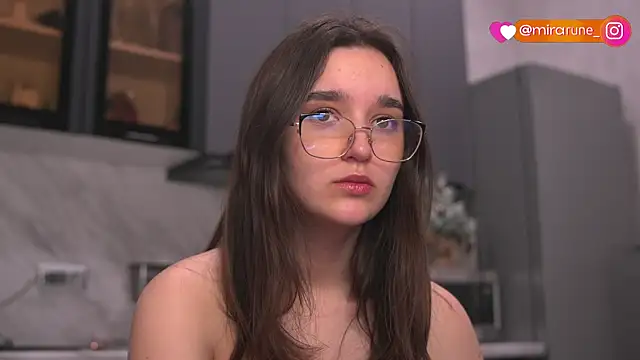 Mirarune online show from December 19, 1:51 pm