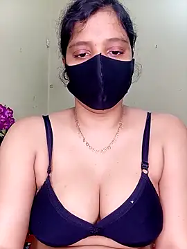 Snapshot of Rose-luckey chatting on May 8, 1:38 pm Rose-luckey online show from May 8, 1:38 pm