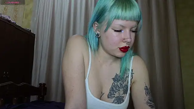 Snapshot of ritaluvswine chatting on November 14, 1:26 am ritaluvswine online show from November 14, 1:26 am