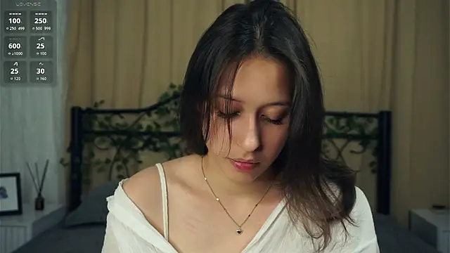 Snapshot of BeckyBurgh chatting on September 18, 5:37 pm BeckyBurgh online show from September 18, 5:37 pm