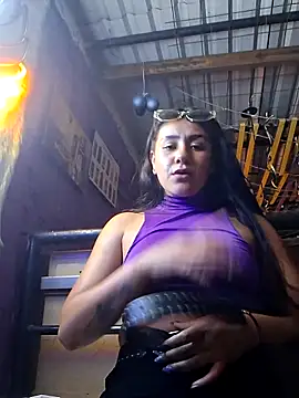 Snapshot of CAROLINE__07 chatting on September 13, 1:05 am CAROLINE 07 online show from September 13, 1:05 am