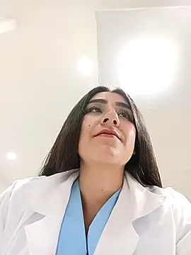 CAROLINE  07 online show from April 25, 1:52 pm