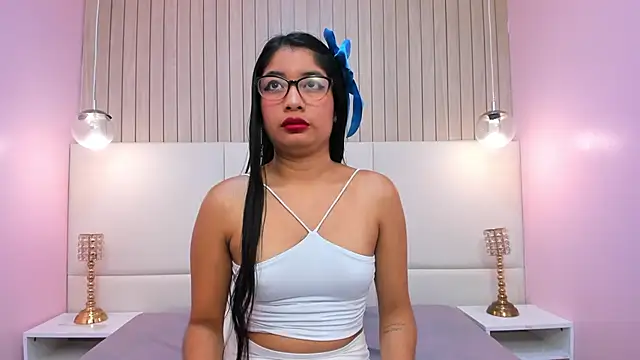MelanyWayne  online show from April 29, 5:30 pm