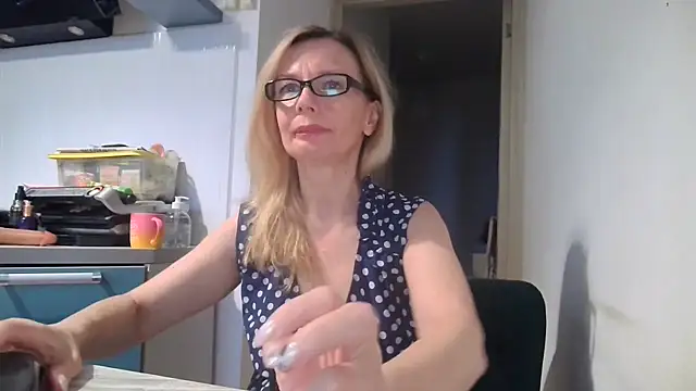 Sweetmurrr online show from June 14, 1:47 am