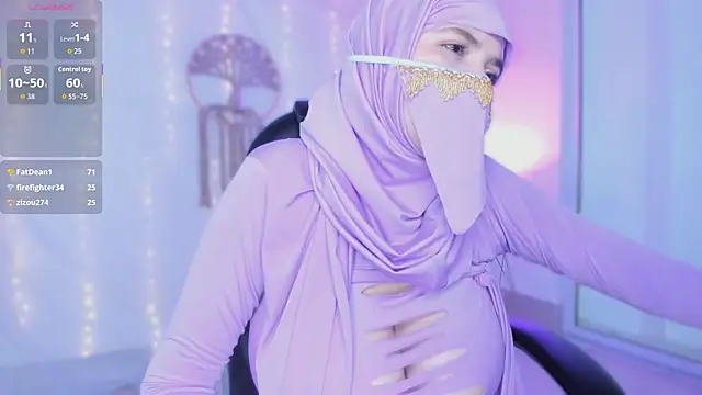 Snapshot of salma_isawwii chatting on September 9, 1:21 pm salma isawwii online show from September 9, 1:21 pm