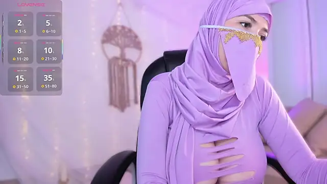 Snapshot of salma_isawwii chatting on September 24, 1:14 pm salma isawwii online show from September 24, 1:14 pm