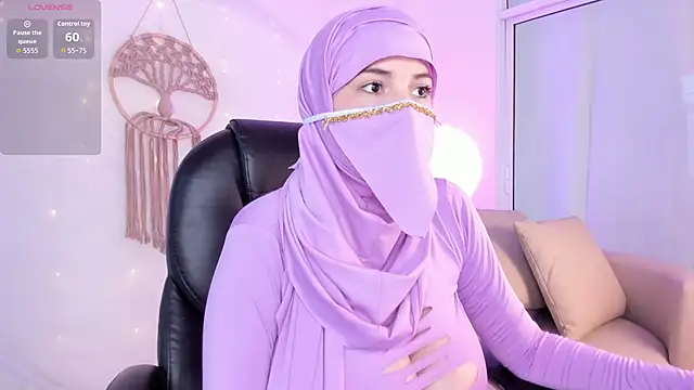 Snapshot of salma_isawwii chatting on October 18, 2:18 pm salma isawwii online show from October 18, 2:18 pm