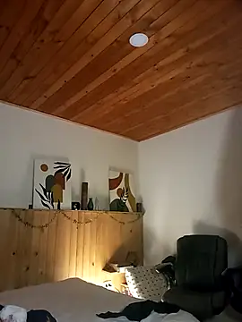 IVONNE COLLINS33 online show from February 18, 1:23 am