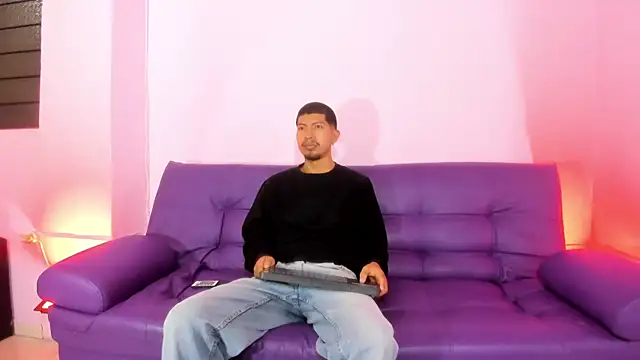 Snapshot of AxelAndJeremy chatting on September 22, 4:14 am AxelAndJeremy online show from September 22, 4:14 am