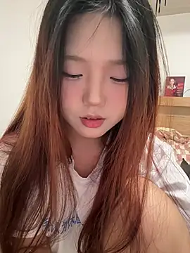 Snapshot of mimi9420 chatting on May 3, 2:45 pm mimi9420 online show from May 3, 2:45 pm