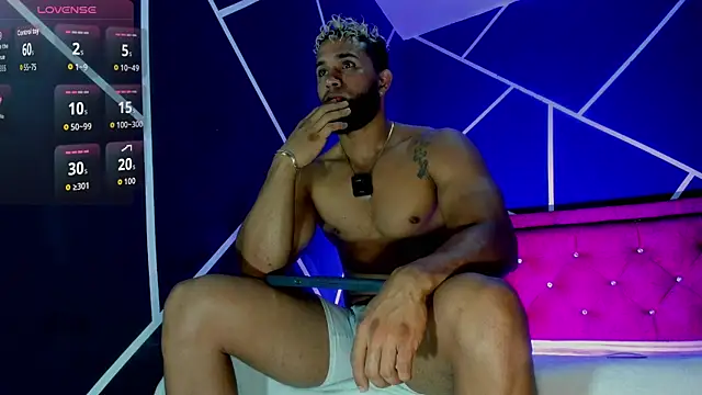 Massimo Cruz online show from November 19, 12:05 pm