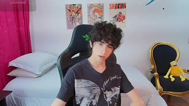 Snapshot of Nude_Boy18 chatting on July 17, 12:39 am Nude Boy18 online show from July 17, 12:39 am