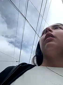 Dulce 1408 online show from December 3, 9:02 pm