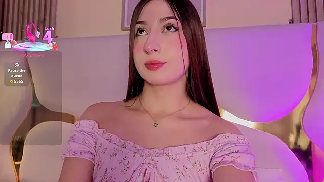 SofiJones  online show from February 27, 9:37 pm