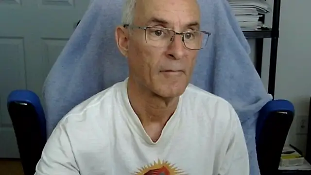 funone1999 online show from October 29, 6:20 pm