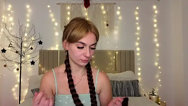 Little mia   online show from January 6, 11:07 pm