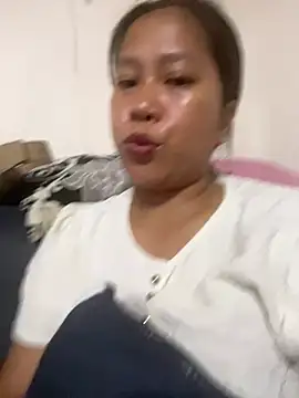 Snapshot of Pilipinalyn23 chatting on July 26, 10:44 am Pilipinalyn23 online show from July 26, 10:44 am