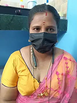 Snapshot of Tamil_Sweety chatting on July 8, 4:17 am Tamil Sweety online show from July 8, 4:17 am