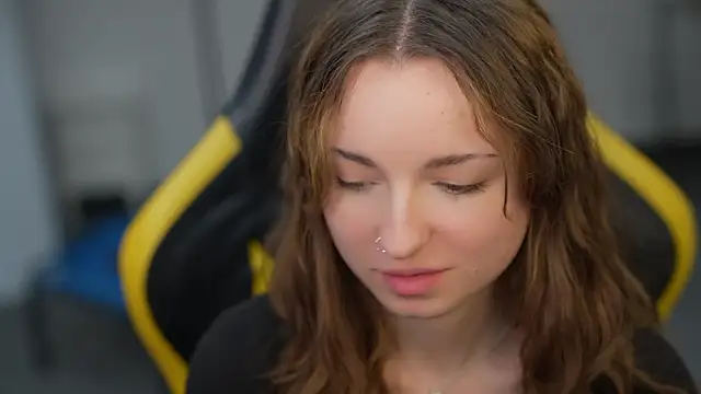 Adele beauty online show from March 31, 11:32 am