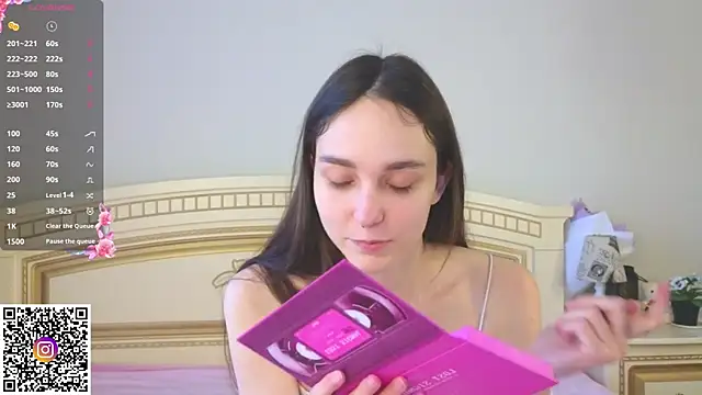 SoftieDream online show from December 4, 6:23 am