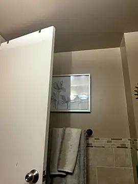 Snapshot of allybluee777 chatting on November 17, 4:40 am allybluee777 online show from November 17, 4:40 am