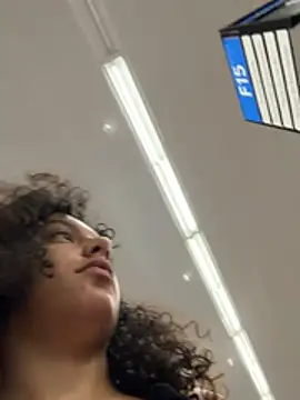 Snapshot of allybluee777 chatting on February 18, 2:24 pm allybluee777 online show from February 18, 2:24 pm