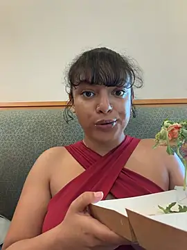 Snapshot of allybluee777 chatting on February 27, 1:55 pm allybluee777 online show from February 27, 1:55 pm