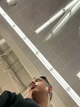 Snapshot of allybluee777 chatting on March 3, 1:06 pm allybluee777 online show from March 3, 1:06 pm