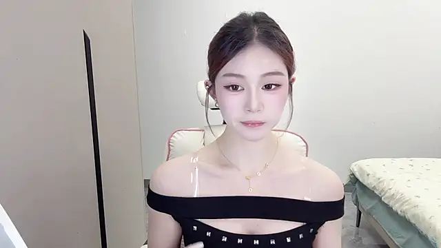 Snapshot of Cookie-oo chatting on October 3, 11:29 am Cookie-oo online show from October 3, 11:29 am