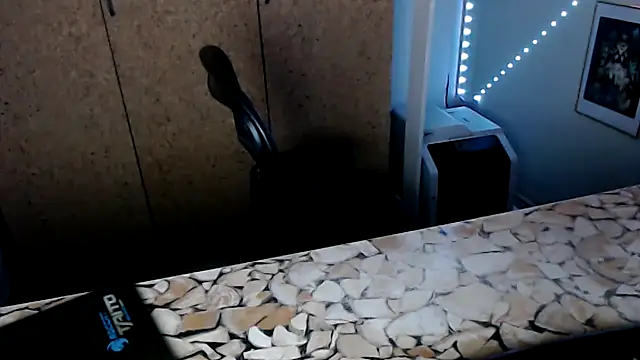 Snapshot of sakiramissy chatting on April 20, 2:53 pm sakiramissy online show from April 20, 2:53 pm